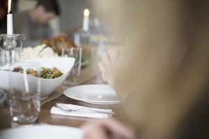 One Simple Act Changed Our Family Dinners - theturquoisetable.com